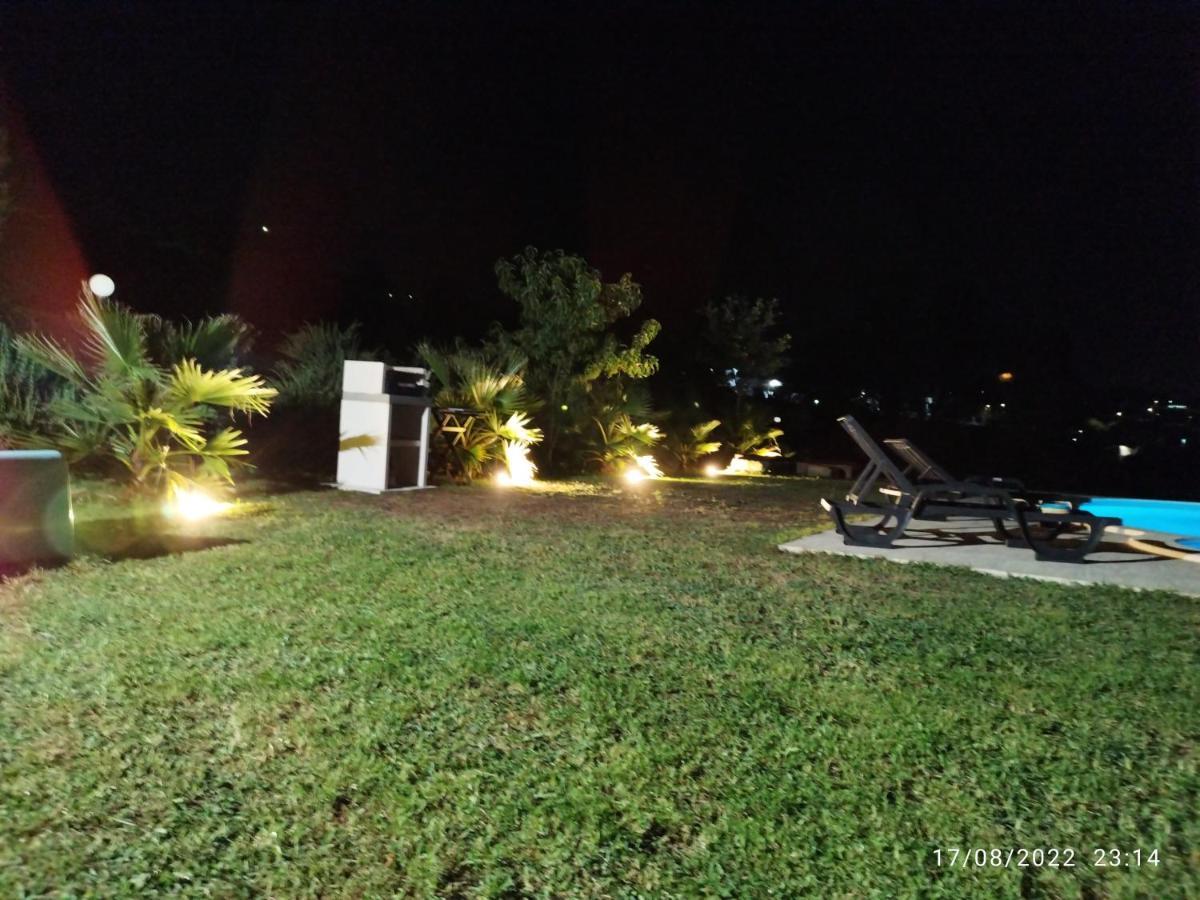 Quinta De Carvalhal - Casa De Campo กิมาไรส์ ภายนอก รูปภาพ
